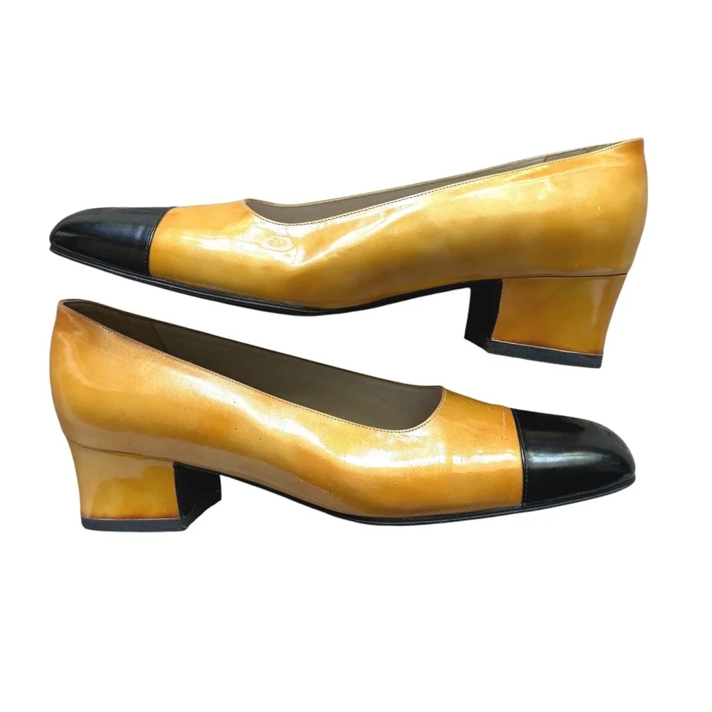 CHANEL vintage cap‎ toe low heels 8